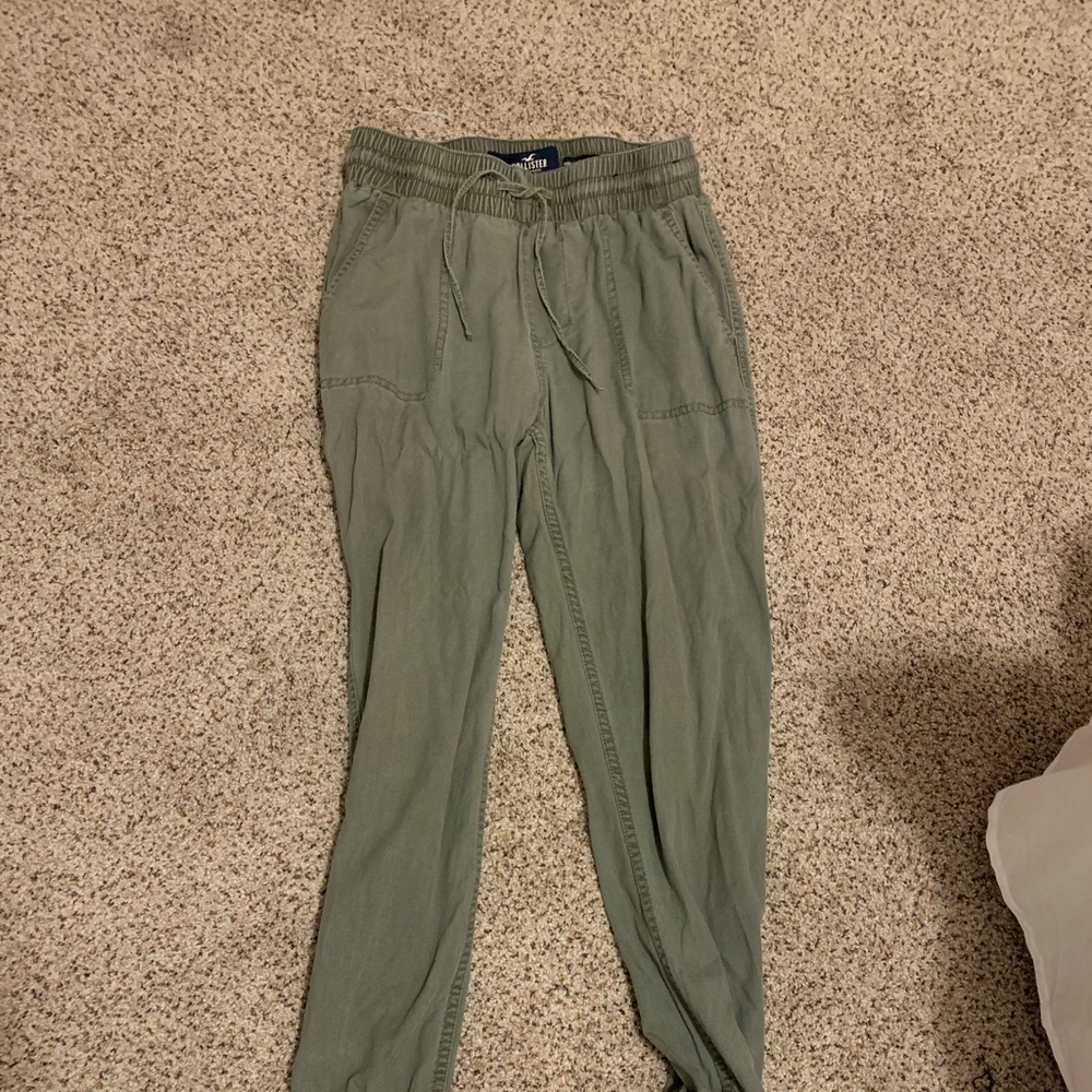 Hollister joggers